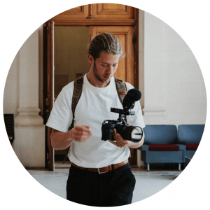 Julien photo co-fondateur agence tout sourire